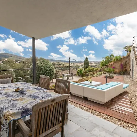 Cuarenta Y Dos Villa