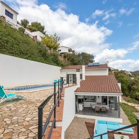 Cuarenta Y Dos Villa